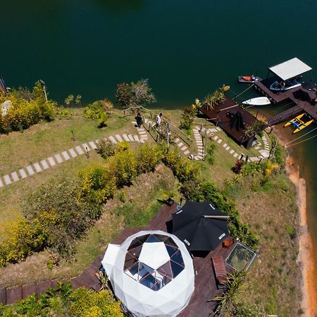 Готель Domus Glamping Гуатапе Екстер'єр фото