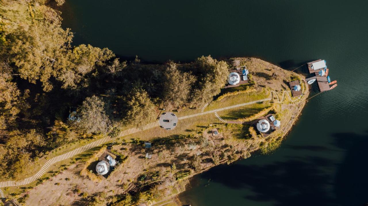Готель Domus Glamping Гуатапе Екстер'єр фото