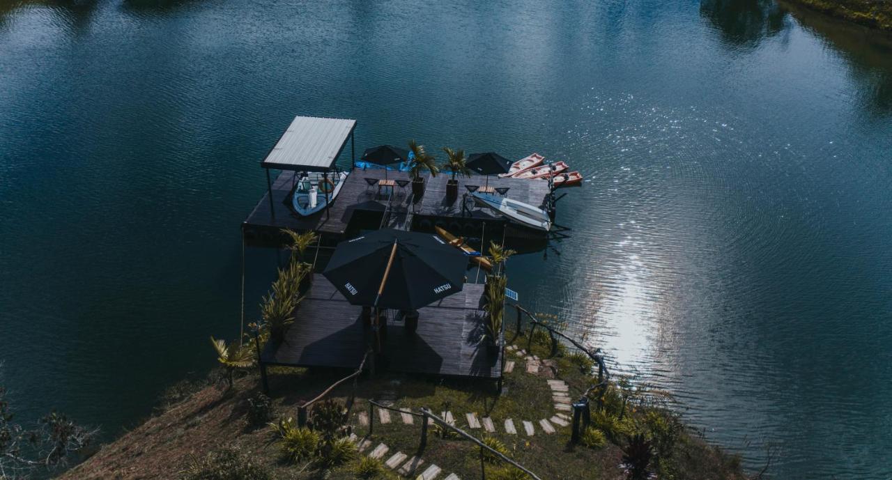 Готель Domus Glamping Гуатапе Екстер'єр фото