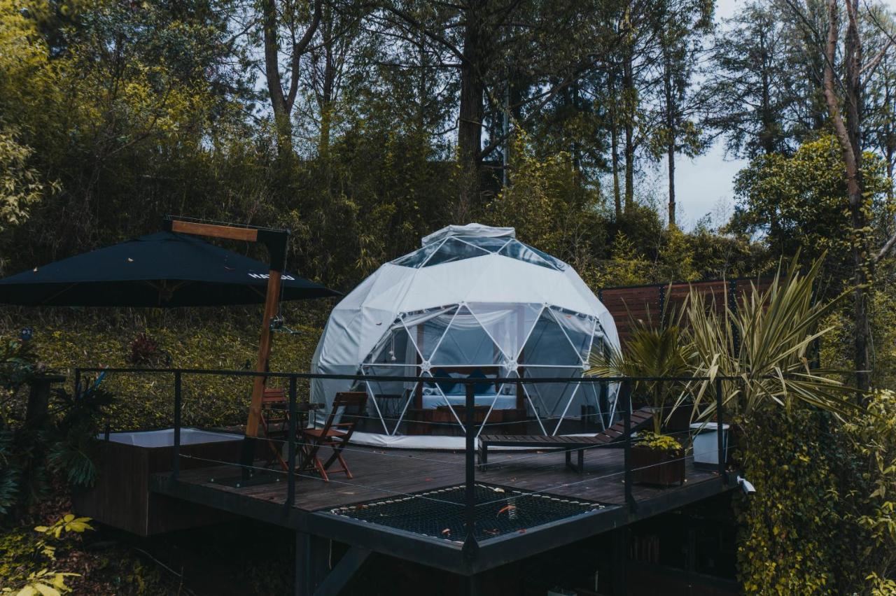 Готель Domus Glamping Гуатапе Екстер'єр фото
